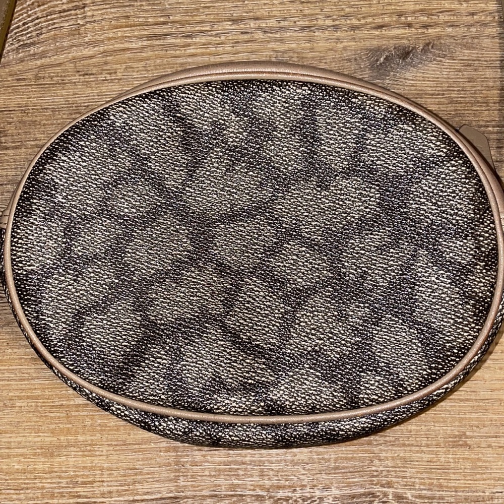 YSL - Picture 4 of 8